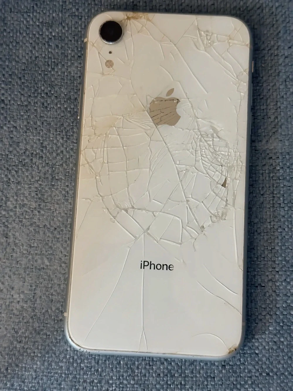 Unlocked Apple iPhone XR 64GB | 87% Battery | Face ID Works | Smashed Glass